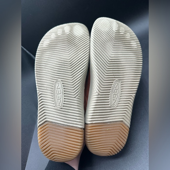 KEEN Women's KNX Lightweight Flexible Sneakers, Tortoise Shell/Plaza Taupe, 9 - Picture 6 of 7